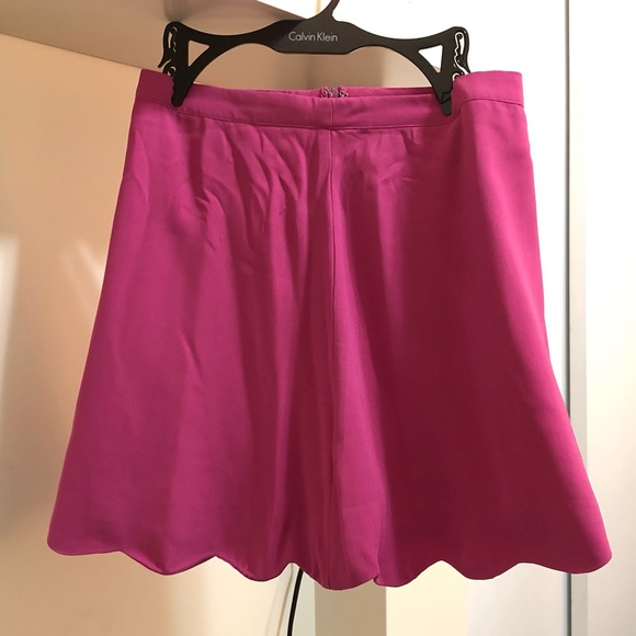 Pink scalloped skirt - Picture 1 of 1